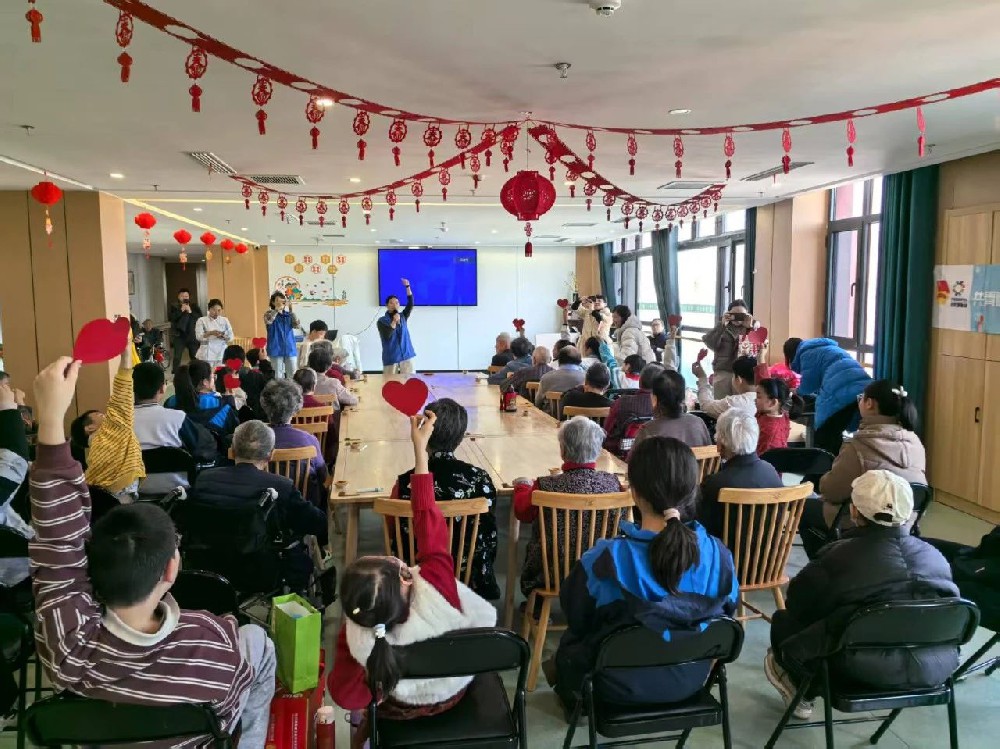 情暖誠(chéng)德醫(yī)養(yǎng)中心：“伙伴計(jì)劃” 引領(lǐng)青少年傳遞愛(ài)與關(guān)懷